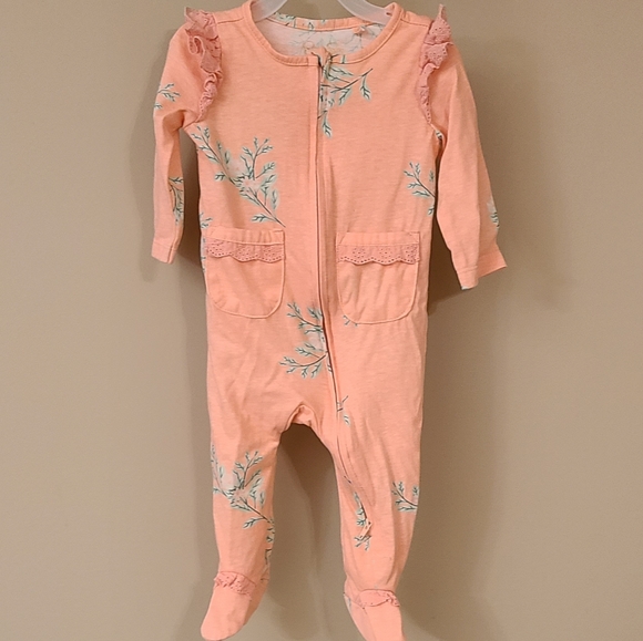 Jessica Simpson peach zip up sleeper/footie with eyelet detail - Picture 1 of 4